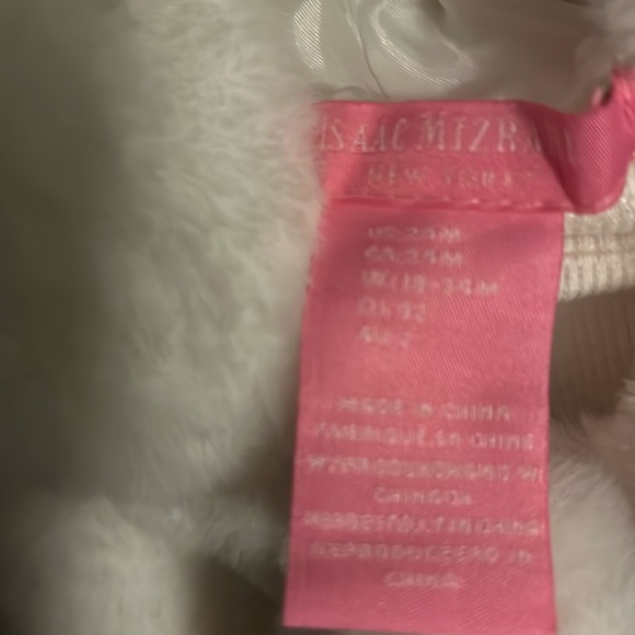 Faux Fur 3 piece legging set by Issac Mizrahi. Size-24 months - Picture 8 of 8